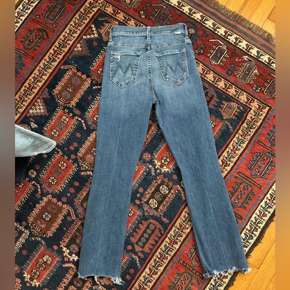 MOTHER The Insider Crop Step Chew Jeans - Never Worn - Picture 9 of 9